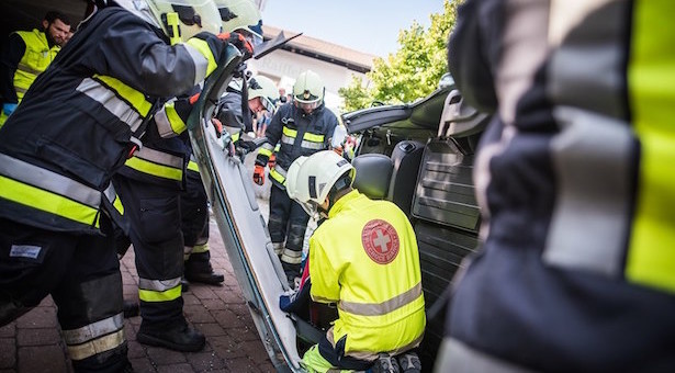 Pkw-Lenker stirbt bei Unfall