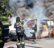 Lieferwagen in Brand