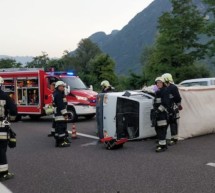 Umgekippter Lieferwagen