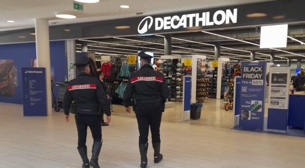 Schuhdieb im Decathlon