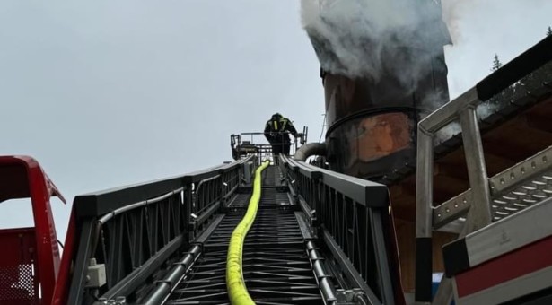 Silo in Flammen