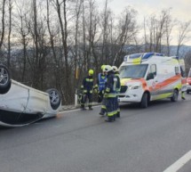 Pkw landet auf dem Dach