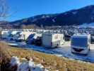 Camper im Schnee